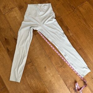lululemon athletica OFF WHITE leggings
